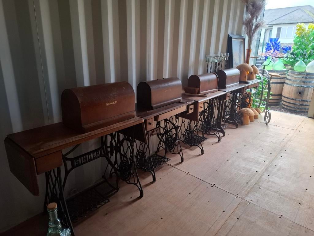 Oude Singer naaimachines in prima staat! EYECATHER  TOPPER, Antiek en Kunst, Antiek | Naaimachines, Ophalen