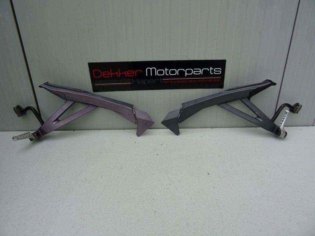 Set Duo / Passagiers Voetsteunen Aprilia RST1000 Futura 2001, Gebruikt, -, -, Ophalen of Verzenden