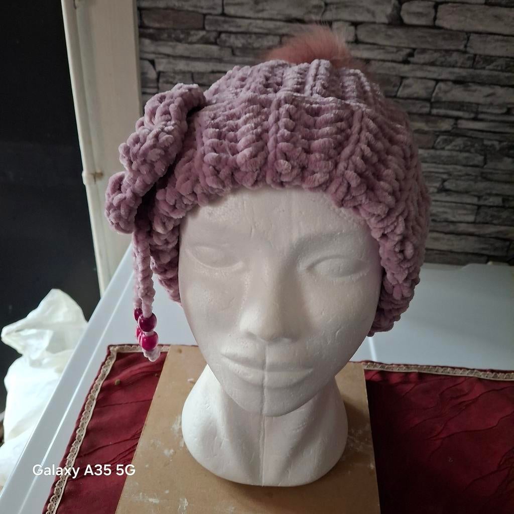 Zachte floere muts met bloem, Kleding | Dames, Ophalen of Verzenden, Nieuw, Muts