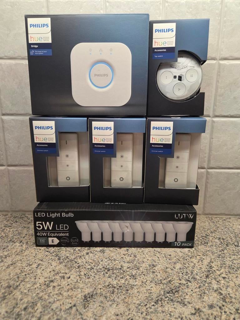 Philips Hue Starterset +++, Ophalen of Verzenden, Zo goed als nieuw, Led, Plafondspot of Wandspot