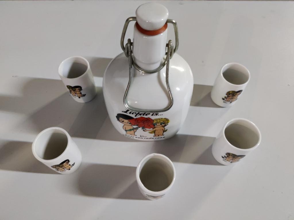 Vintage romantisch porseleinen karaf met 6 shotglaasjes, Collections, Verres & Petits Verres, Neuf, Verres et Verres à shot, Enlèvement ou Envoi