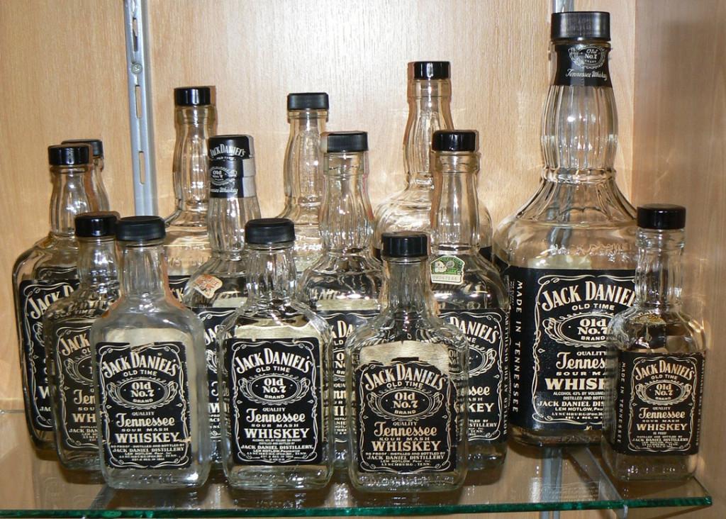 Jack Daniels : lot van 14 oude Black Label flessen, Verzamelen, Ophalen, Gebruikt, Overige typen
