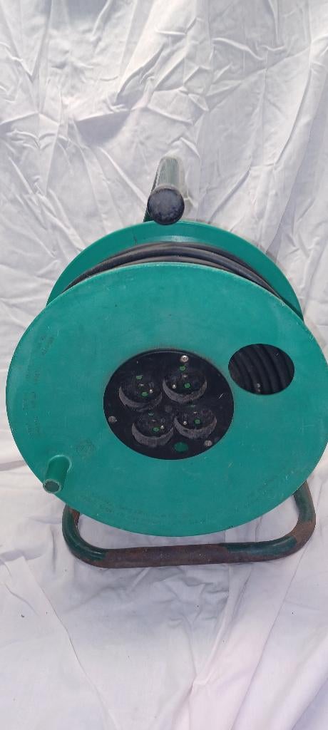 Kabelhaspel, Ophalen, Gebruikt, Stekker