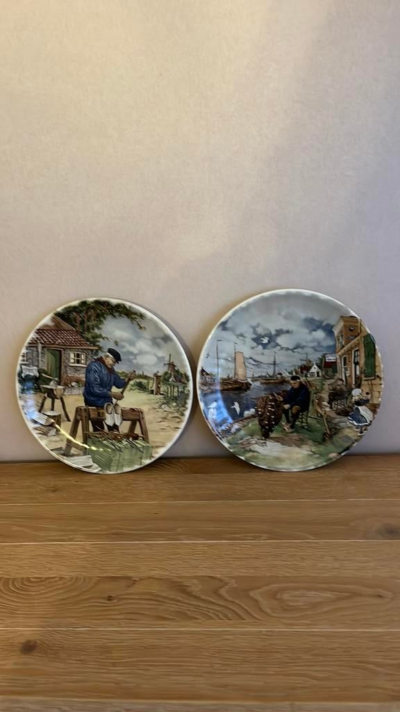 Assiettes décoratives anciennes., Antiquités & Art, Enlèvement ou Envoi