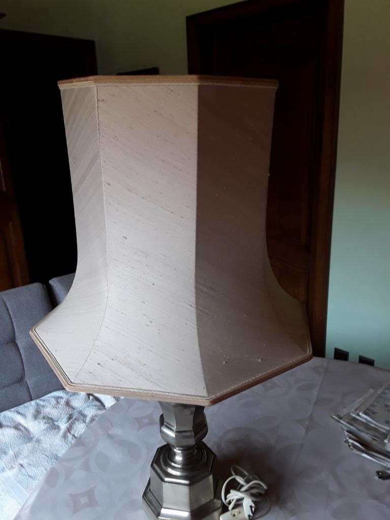 KASTLAMP  IN PERFEKTE STAAT, Huis en Inrichting, Ophalen, Zo goed als nieuw