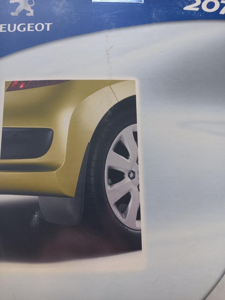 JEU DE BAVETTES ARRIÈRE NEUVE PEUGEOT 207 45€ VENDU 20€, Autos : Pièces & Accessoires, Enlèvement, Neuf, Peugeot