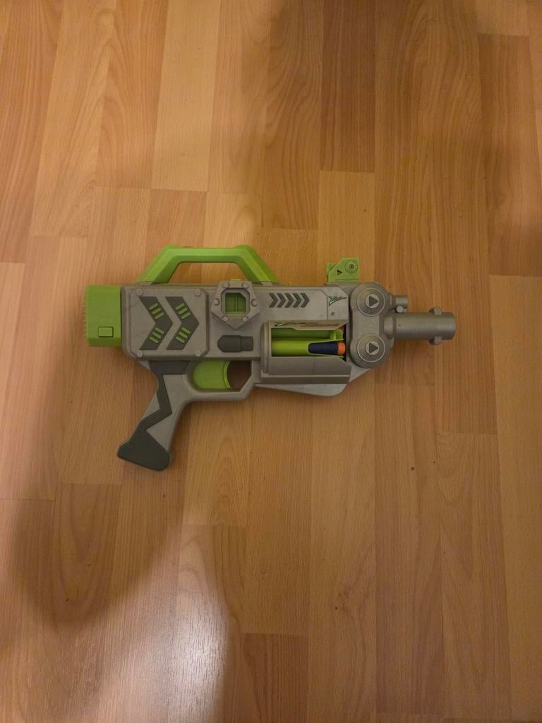 Speelgoed wapen, Ophalen