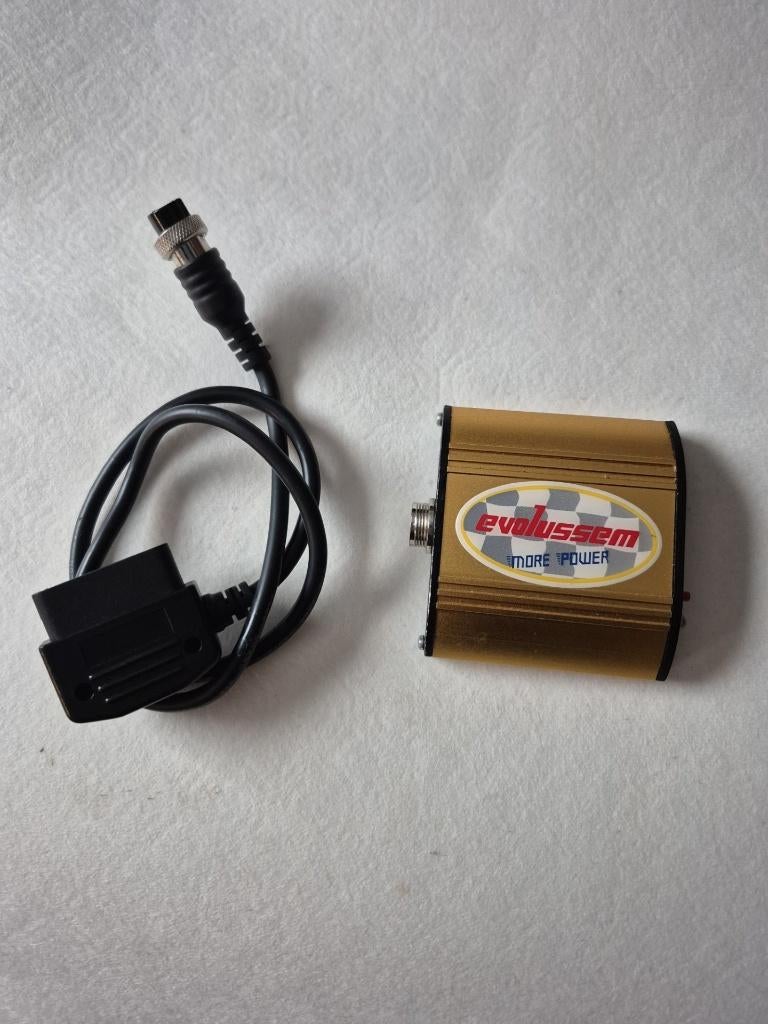 boitier additionnel Evolussem hyundai i10 1,2 l -2014 à 2019, Autos : Pièces & Accessoires, Moteurs & Accessoires, Hyundai, Utilisé