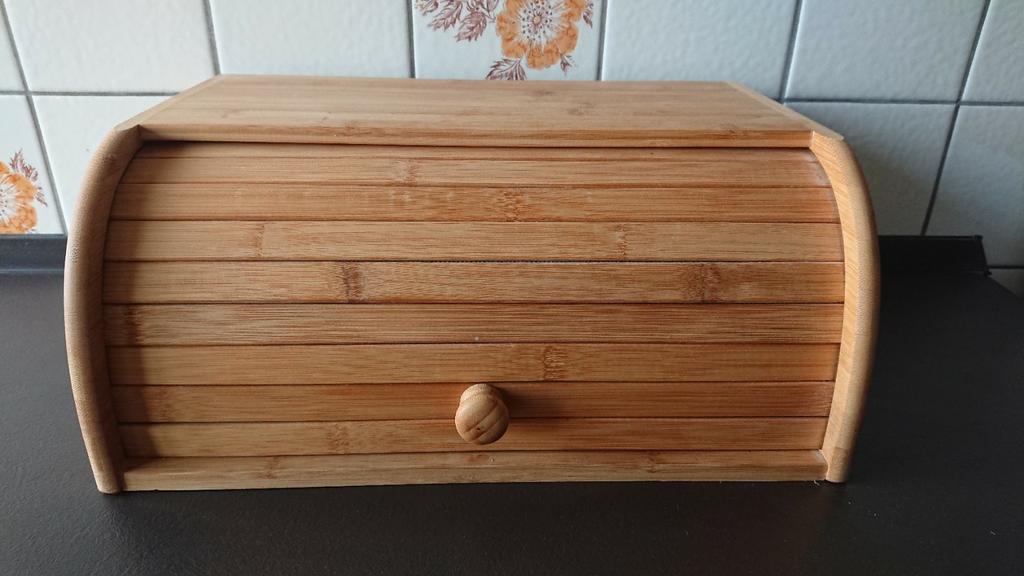 Boîte à pain en bois, Enlèvement, Comme neuf