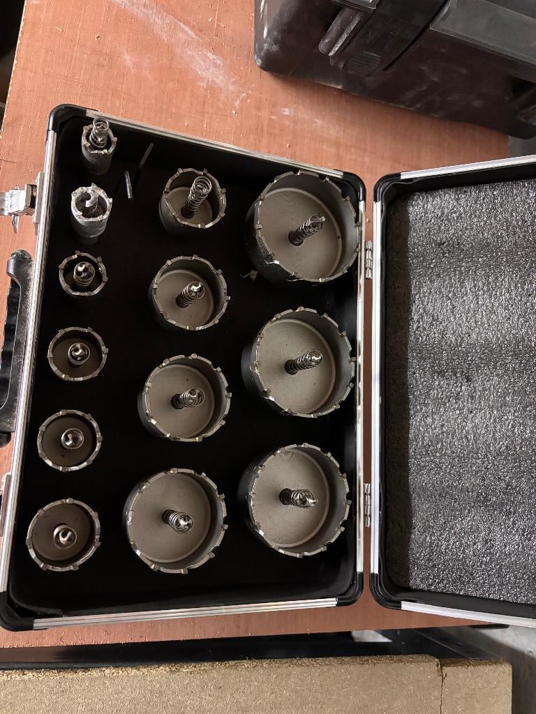 HBM klokboren, Ophalen, Zo goed als nieuw