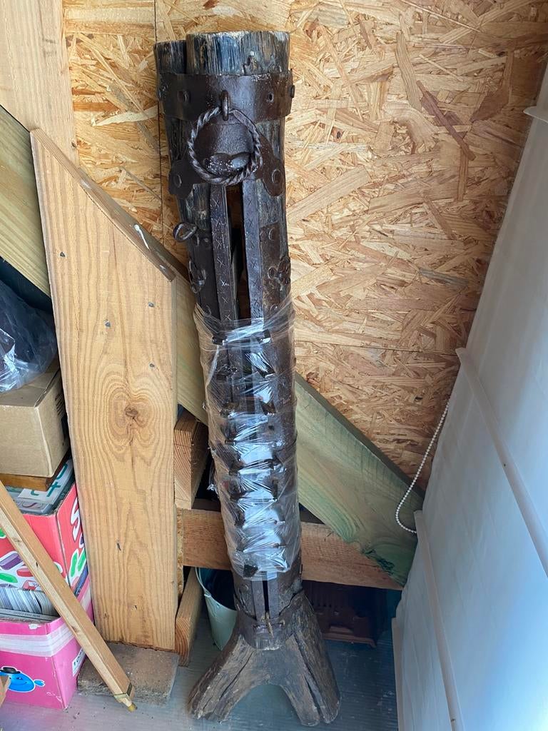 Oud werktuig zeer zwaar, Ophalen