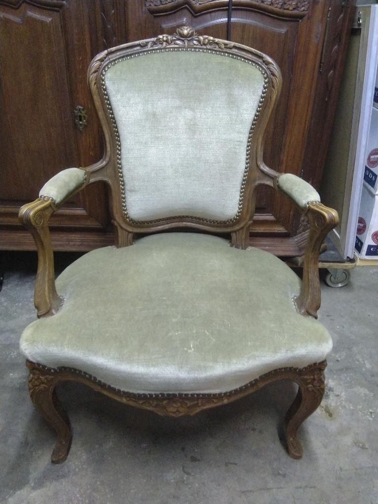 fauteuil cabriolet ancien en bon état, Maison & Meubles, Fauteuils, Enlèvement, Utilisé, Bois