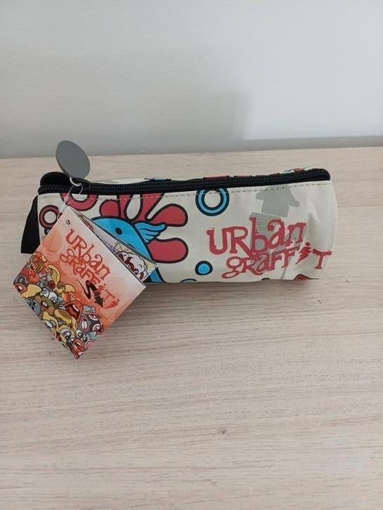 Splinternieuwe pennenzak, Ophalen, Nieuw