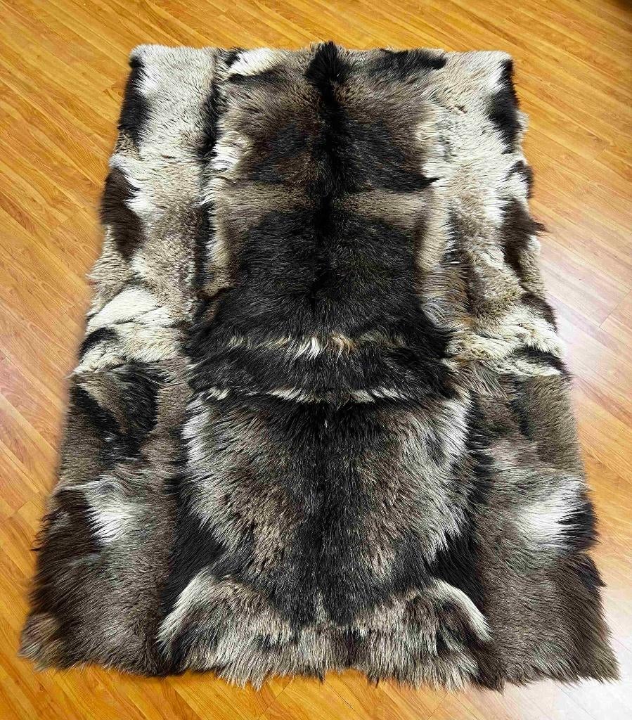 Tapis long en fourrure poilue shaggy en peau de mouton, Maison & Meubles, Ameublement | Revêtements de sol, Enlèvement ou Envoi