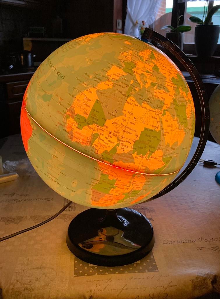 Grand globe épais avec lumière., Enlèvement ou Envoi, Lumineux, Comme neuf