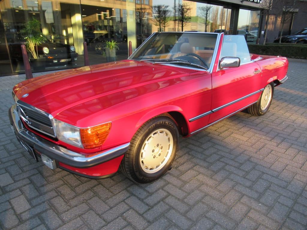 Mercedes-Benz 560 SL W 107 Cabriolet Automatique-Cuir-Clima, Autos, USB, Achat, 5547 cm³, Beige