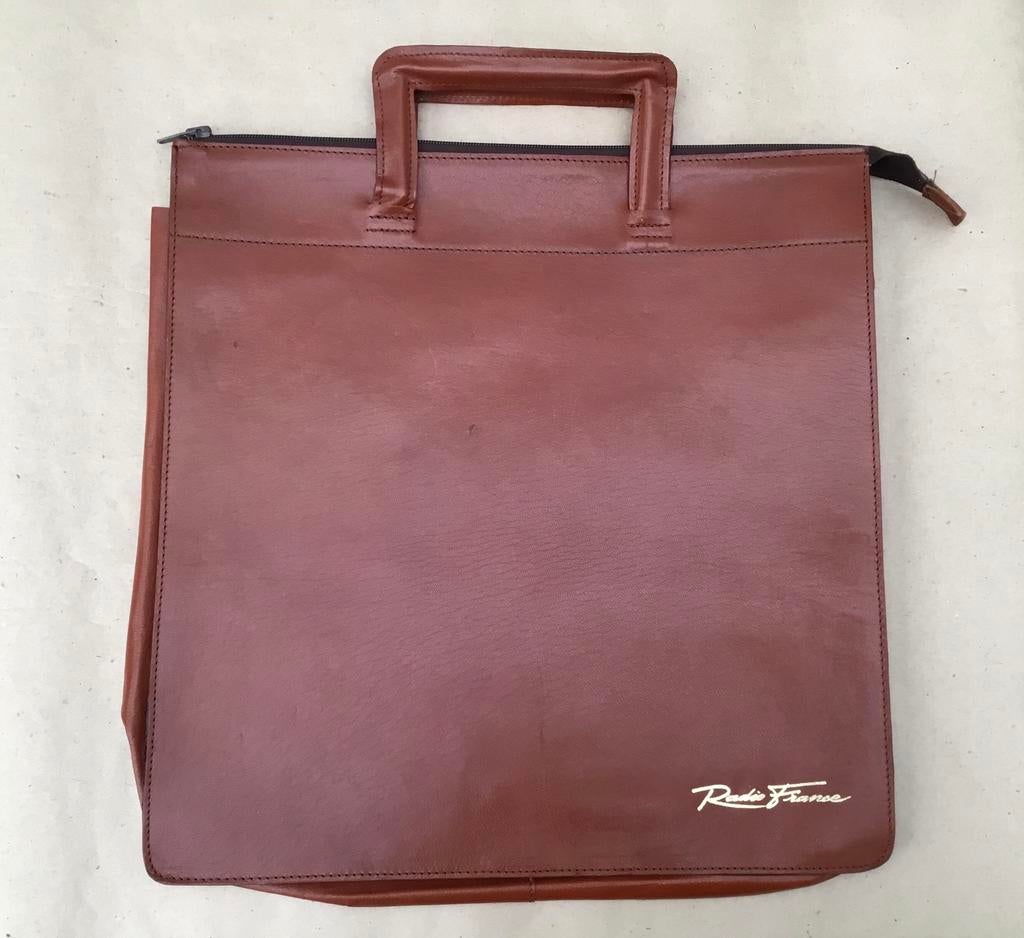 Vintage lederen tas voor vinyls Radio France, Handtassen en Accessoires, Tassen | Schooltassen, 30 tot 40 cm, Bruin, Overige typen