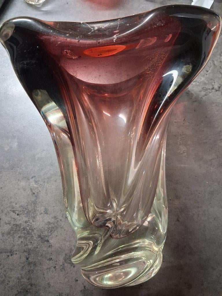 Vase cristal Val-Saint-Lambert, Enlèvement