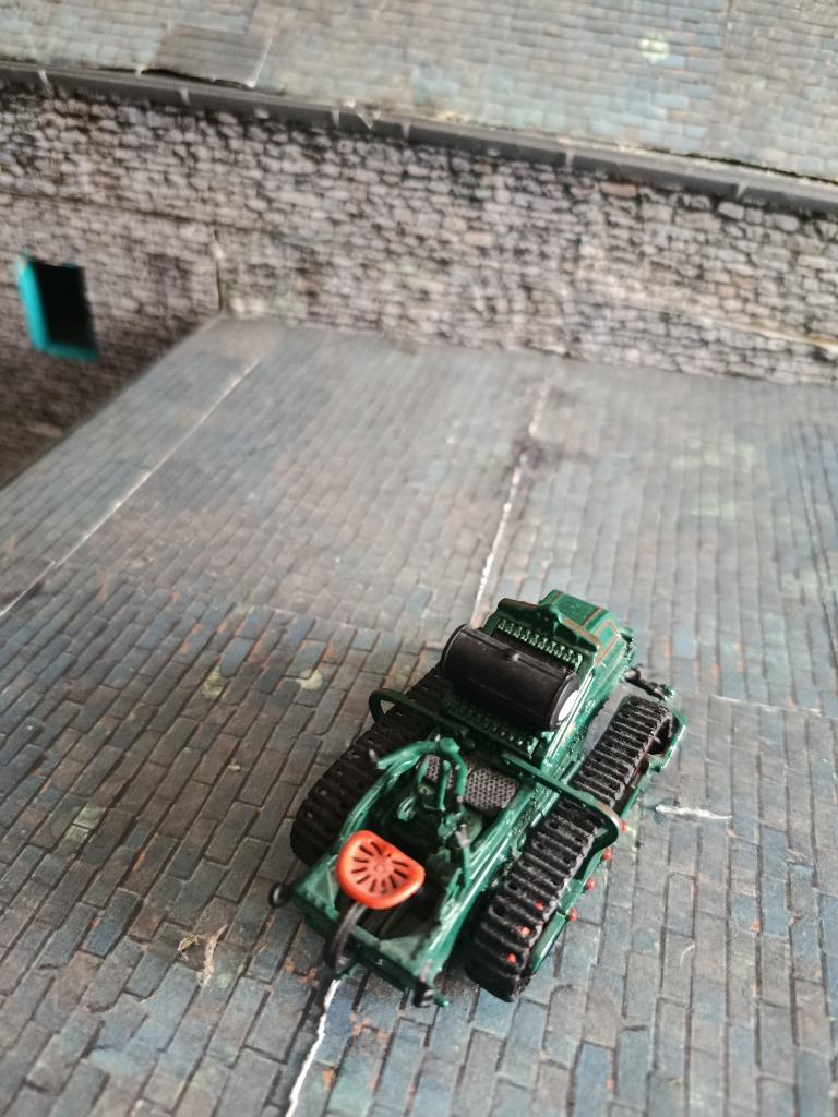 Tracteur Renault HI 1922 Universal Hobbies 1:43, Hobby & Loisirs créatifs, Voitures miniatures | 1:32, Comme neuf, Tracteur et Agriculture