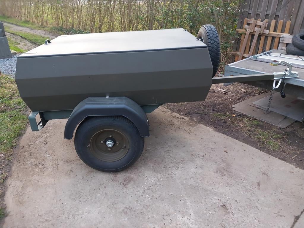 Kleine aanhangwagen gesloten, Enlèvement