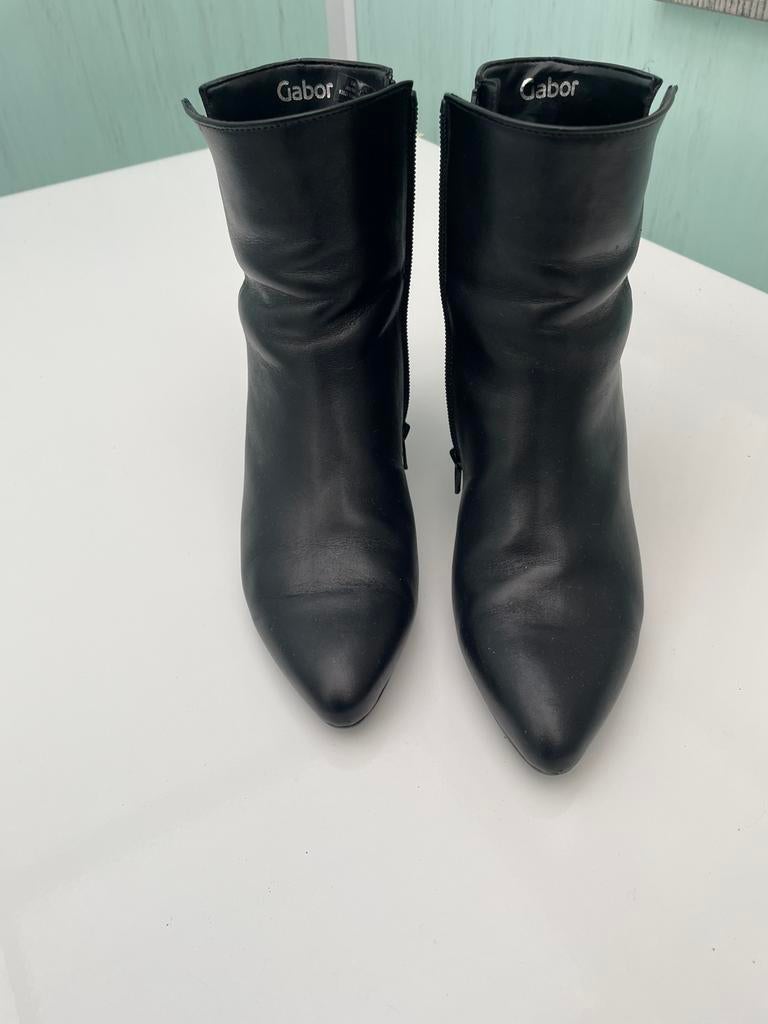 Bottes noires courtes femmes t 38 Gabor, Enlèvement