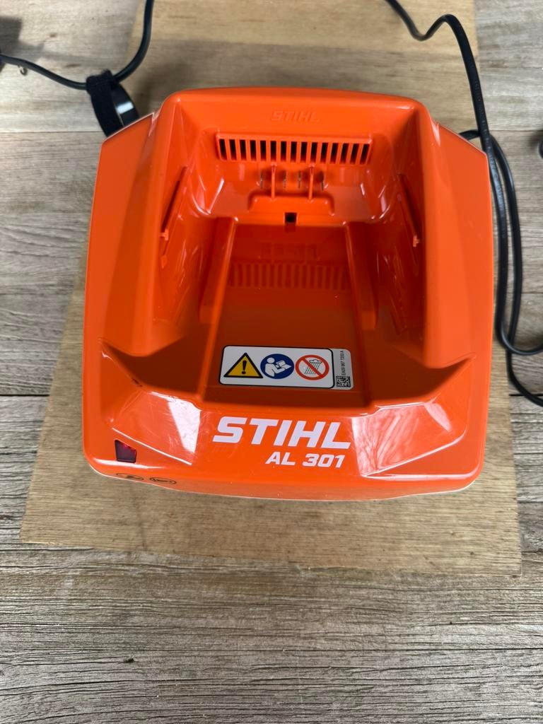 Stihl AL 301, Jardin & Terrasse, Enlèvement ou Envoi, Comme neuf