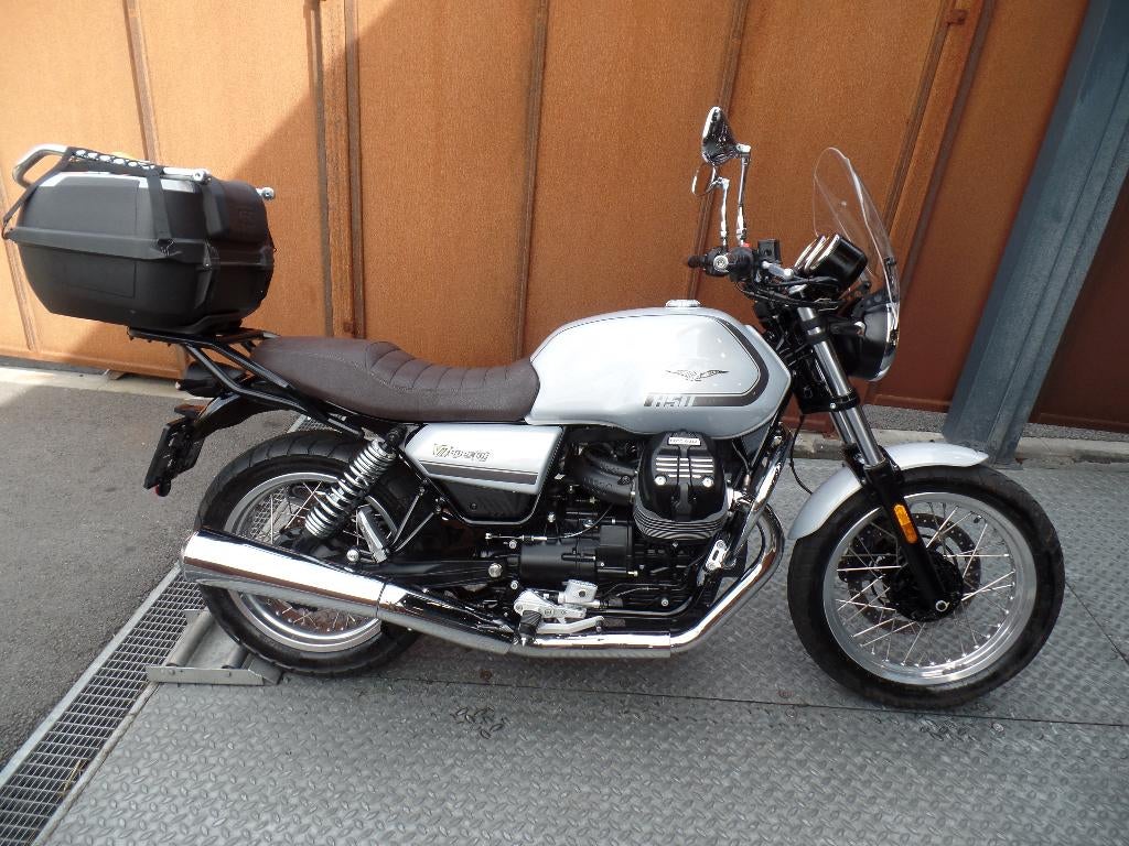 v7 special 853cm³ abs 1er propriétaire 2023 gar jhb, Permis Moto A, Entreprise, Plus de 35 kW, 2 cylindres