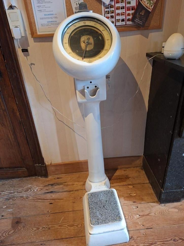 Ancien pèse personne, Antiquités & Art, Enlèvement