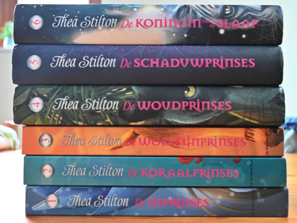 Prinsessen van Fantasia. Thea Stilton. 6 voor 18 €, Boeken, Ophalen of Verzenden, Zo goed als nieuw