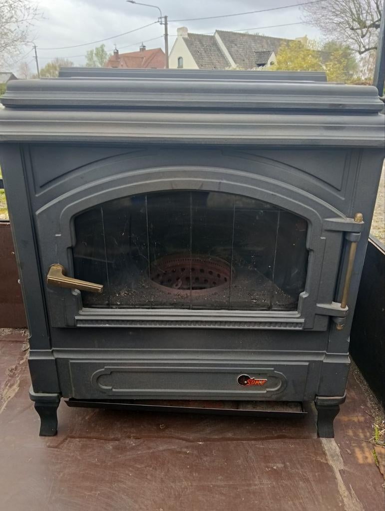 Poêles à mazout (2 pièces) en bon état, Maison & Meubles, Poêles, Enlèvement, Utilisé