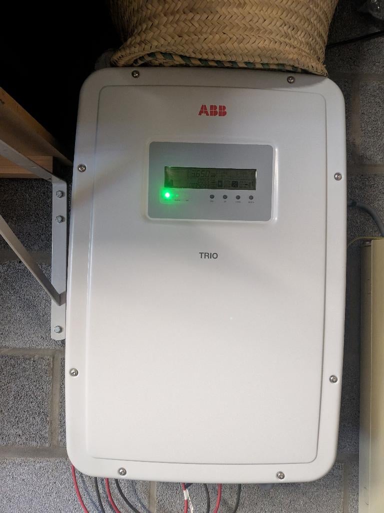 Onduleur ABB Trio-7.5-TL-OUTD (Avec Module WiFi), Doe-het-zelf en Bouw, Zonnepanelen en Toebehoren, Ophalen, Gebruikt, Collector