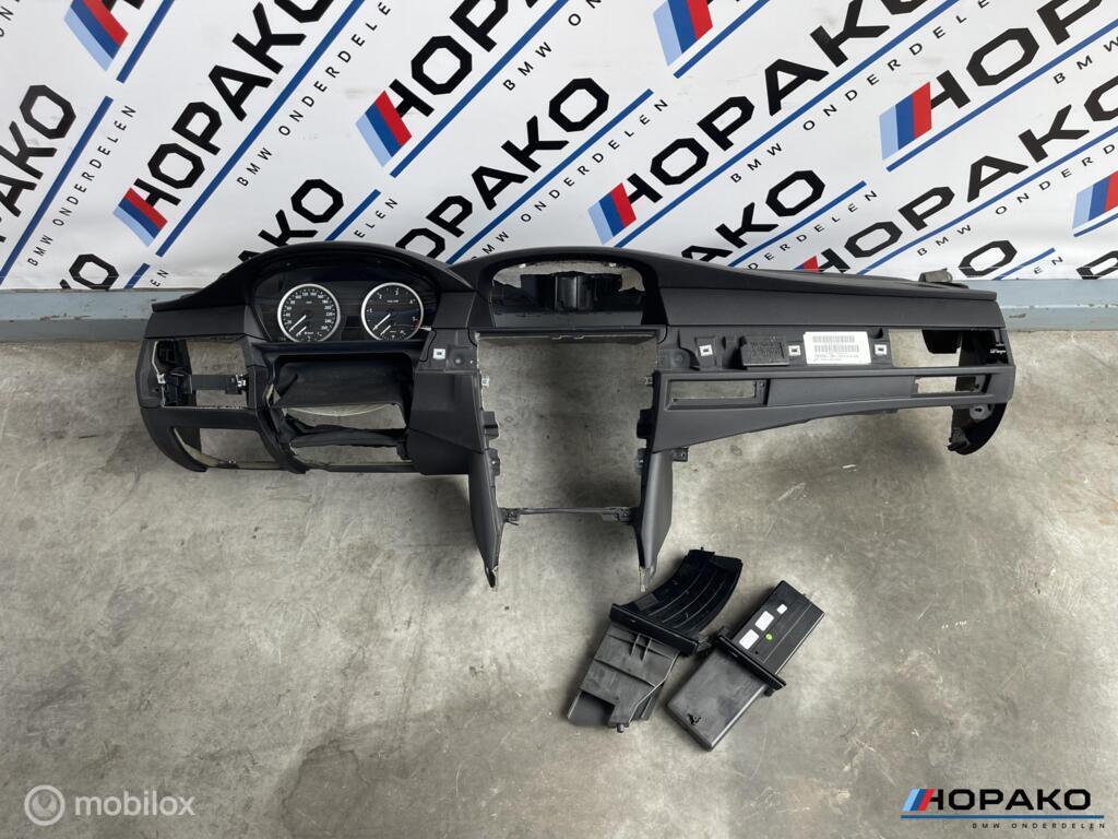Dashboard met bekerhouder BMW 5 serie E60 E61 - draaisleutel, Autos : Pièces & Accessoires, Tableau de bord & Interrupteurs, Utilisé
