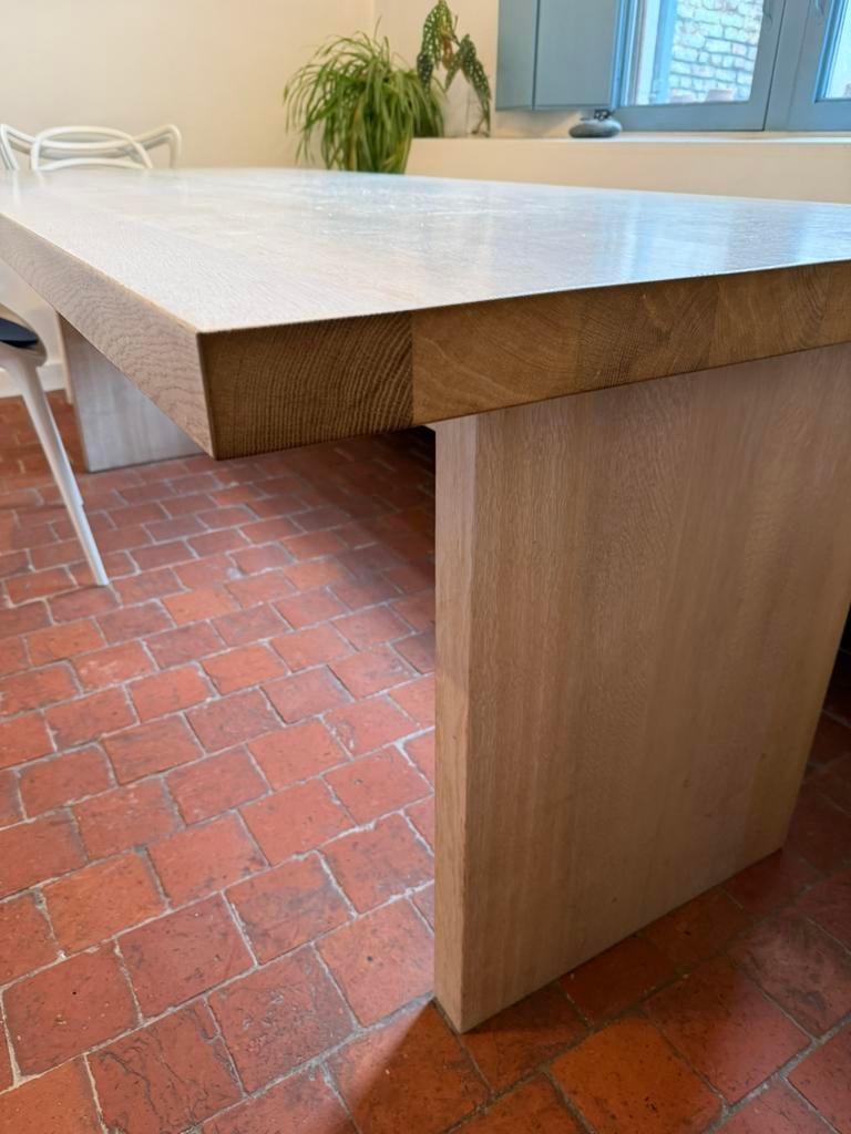 Table entièrement en chêne, Enlèvement, Comme neuf