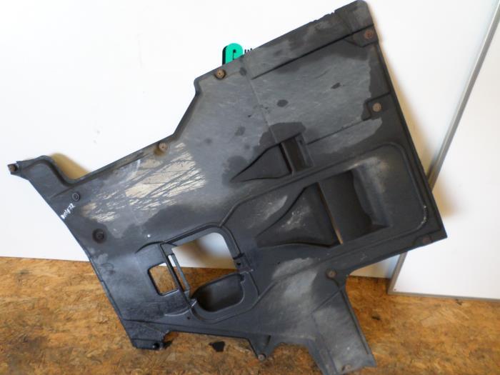 Plaque de protection moteur d'un BMW 5-Serie (5-Serie 95-), -, 3 mois de garantie, Utilisé, -