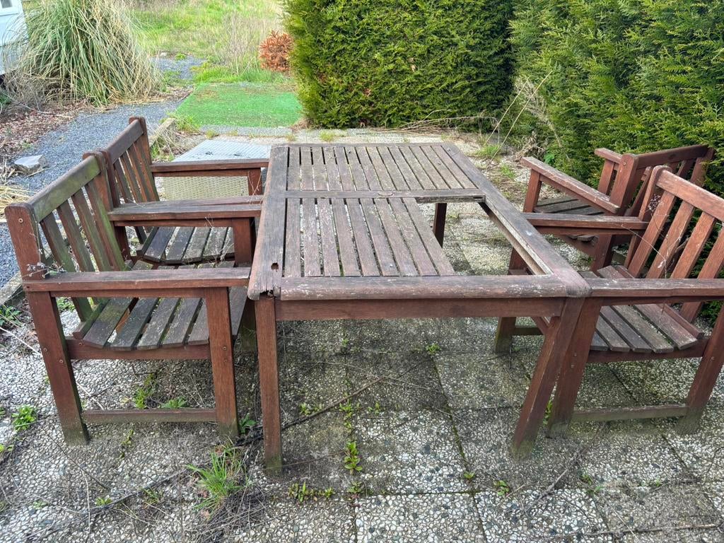 ** GRATUIT ** 4 chaises. Nettoyez-vous par pulvérisation, Jardin & Terrasse, Enlèvement, Utilisé, Bois