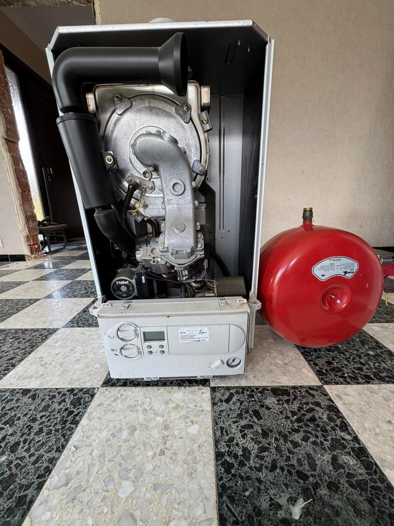 Vaillant condensatieketel, Ophalen, 30 tot 80 cm, Gebruikt, Cv-ketel of Combi-ketel