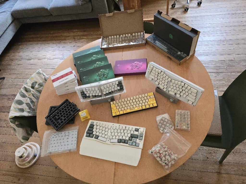 Claviers personnalisés, Informatique & Logiciels, Claviers, Enlèvement, Utilisé, Qwerty, Filaire