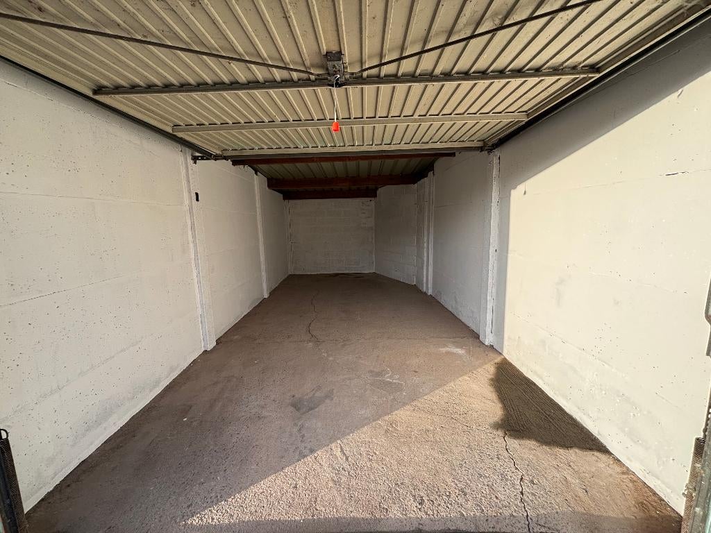 Garage 20m2 à louer Trazegnies (Lieu sécurisé), Immo, Charleroi