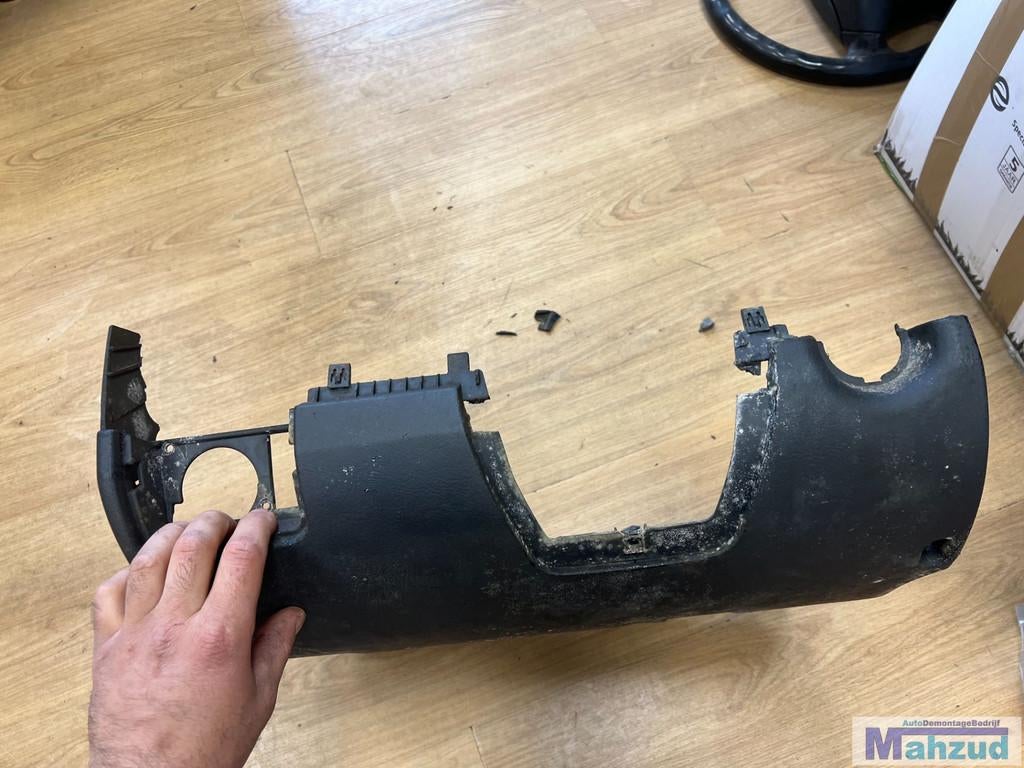 MERCEDES SLK R170 zwart onder afdekkap stuurkolom, Gebruikt, Mercedes-Benz AG, Mercedes-Benz, Mercedesstrasse 120
70372  Stuttgart, DE