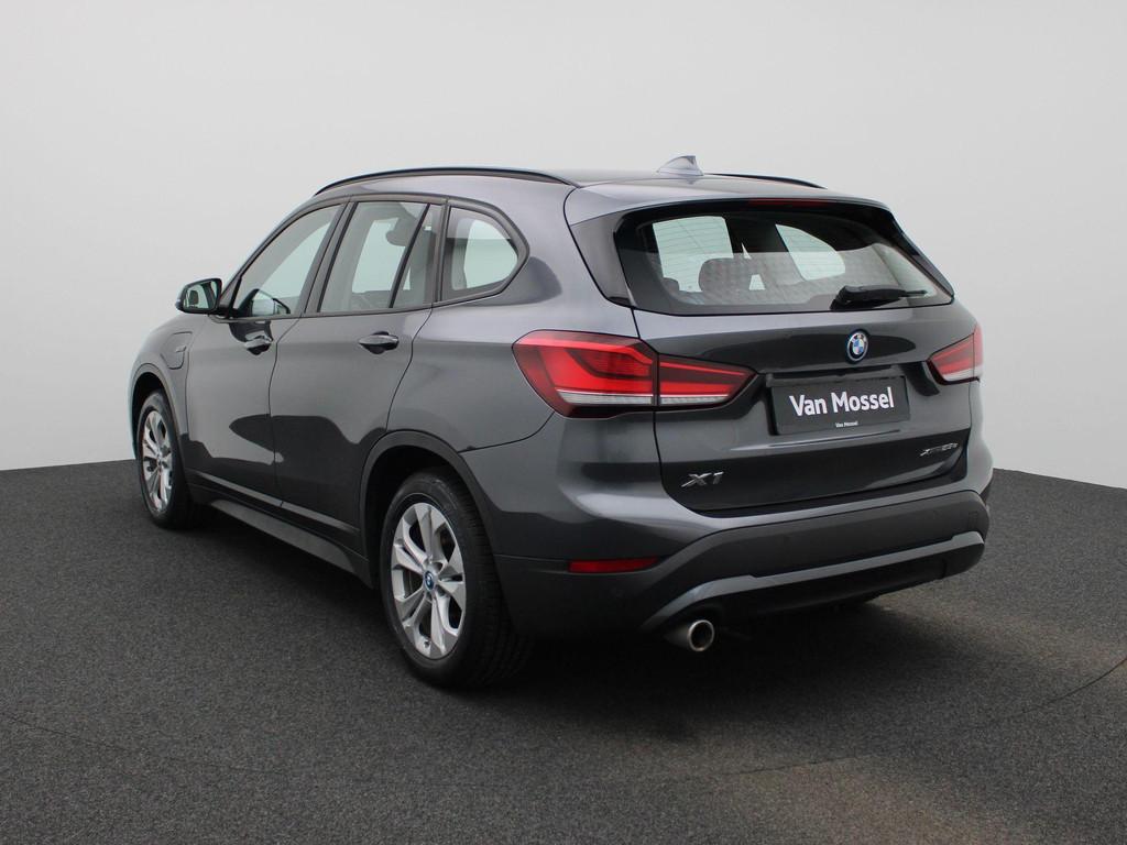 BMW X1 xDrive25e (162 kW) HUD | LEDER | LED | CAM. | Carplay, Auto's, Gebruikt, Traction-control, 1820 kg, Plug-in hybride