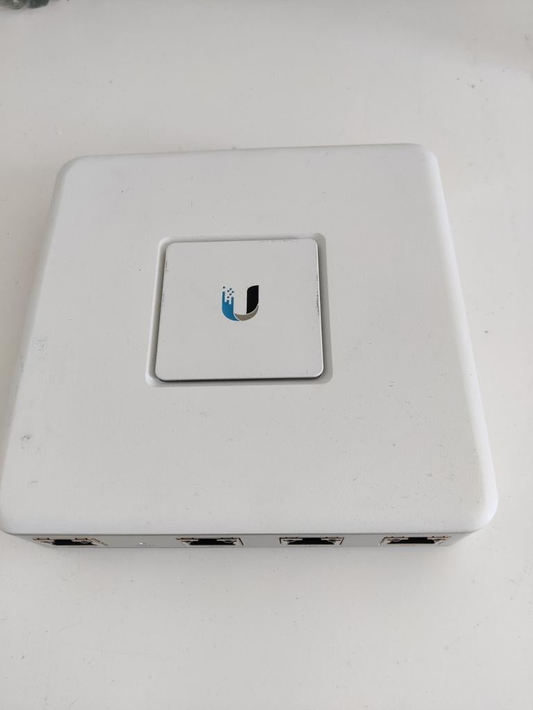 Ubiquiti UniFi Security Gateway (USG) - Zo goed als nieuw, Ophalen, Zo goed als nieuw, Router, Ubiquiti Unifi