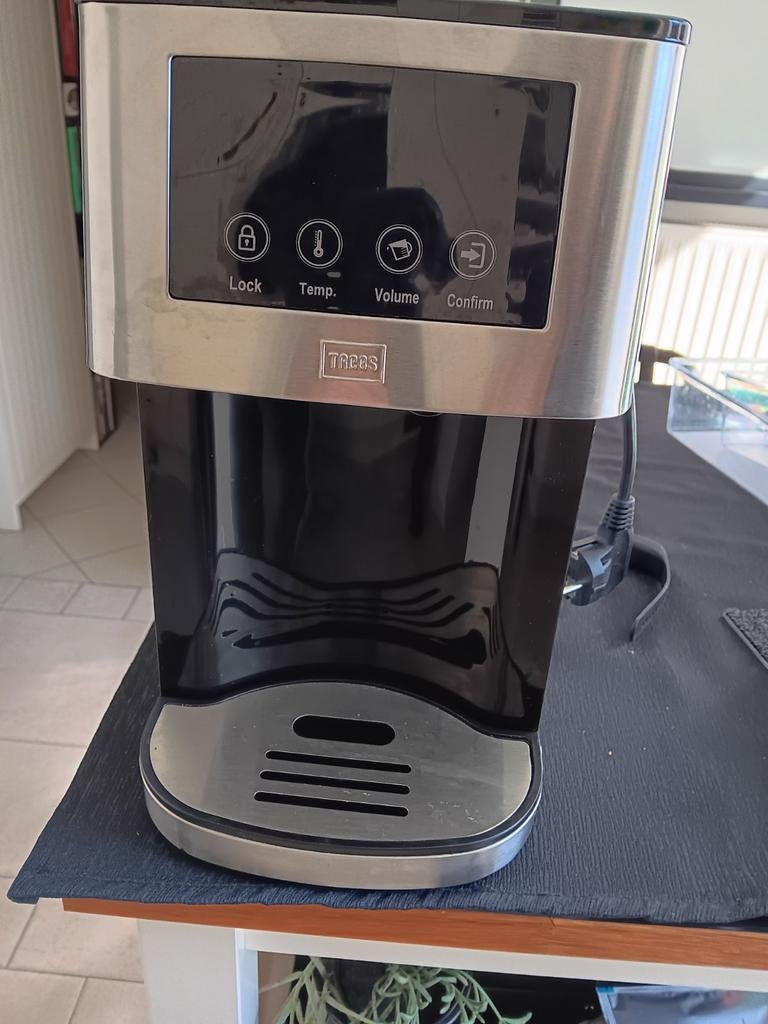 Heetwaterdispenser trebs, Elektronische apparatuur, Waterkokers, Ophalen