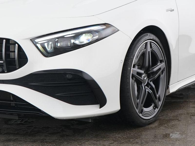 Mercedes-Benz A-Klasse Mercedes-AMG A 35 4MATIC Hatchback AM, Stof, 4 cilinders, Wit, Traction-control