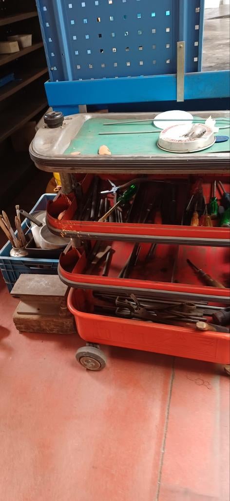 Materiaal kar, Enlèvement