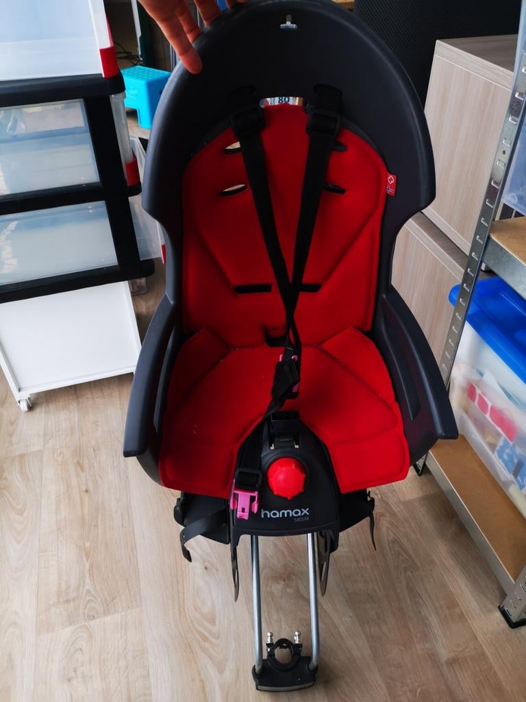 Kinderzitje, Fietsen en Brommers, Ophalen