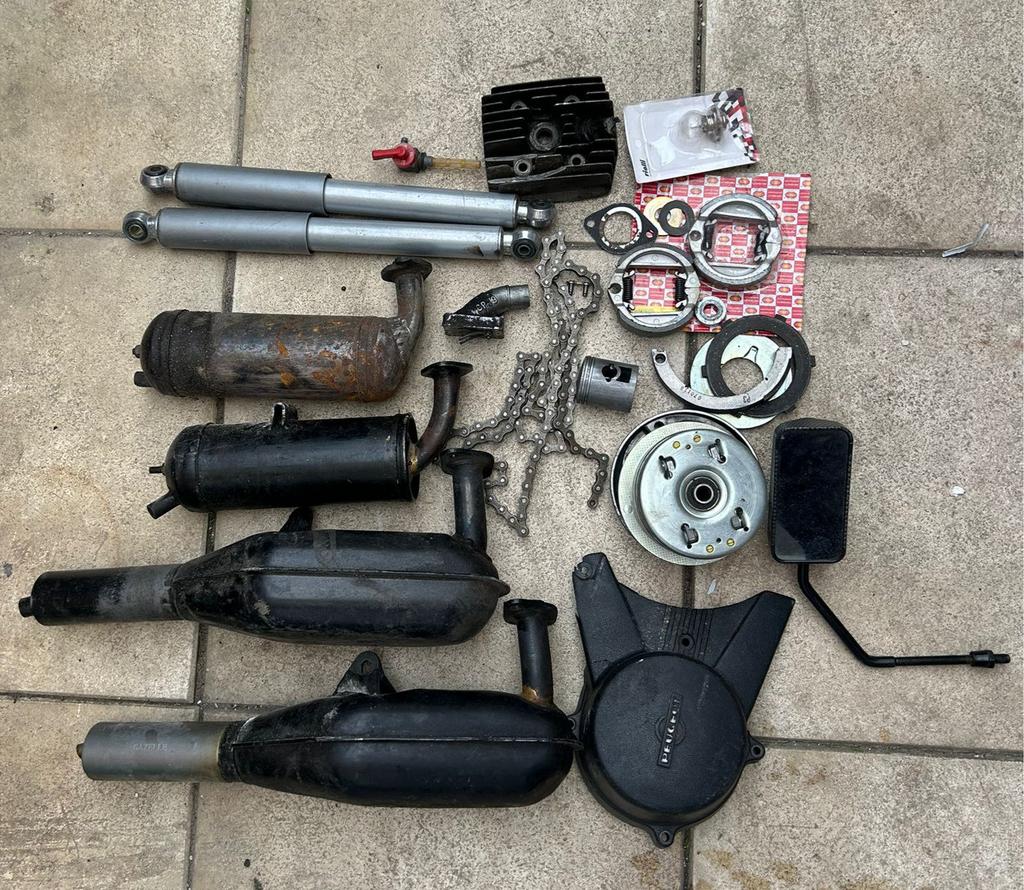 Peugeot 103 lot, Fietsen en Brommers, Brommeronderdelen | Algemeen, Zo goed als nieuw, Cilinder, Ophalen