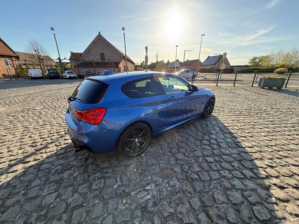 BMW 116i pack M – État impeccable – Entretien complet, Autos, BMW, Euro 6, Noir, 5 places, Particulier