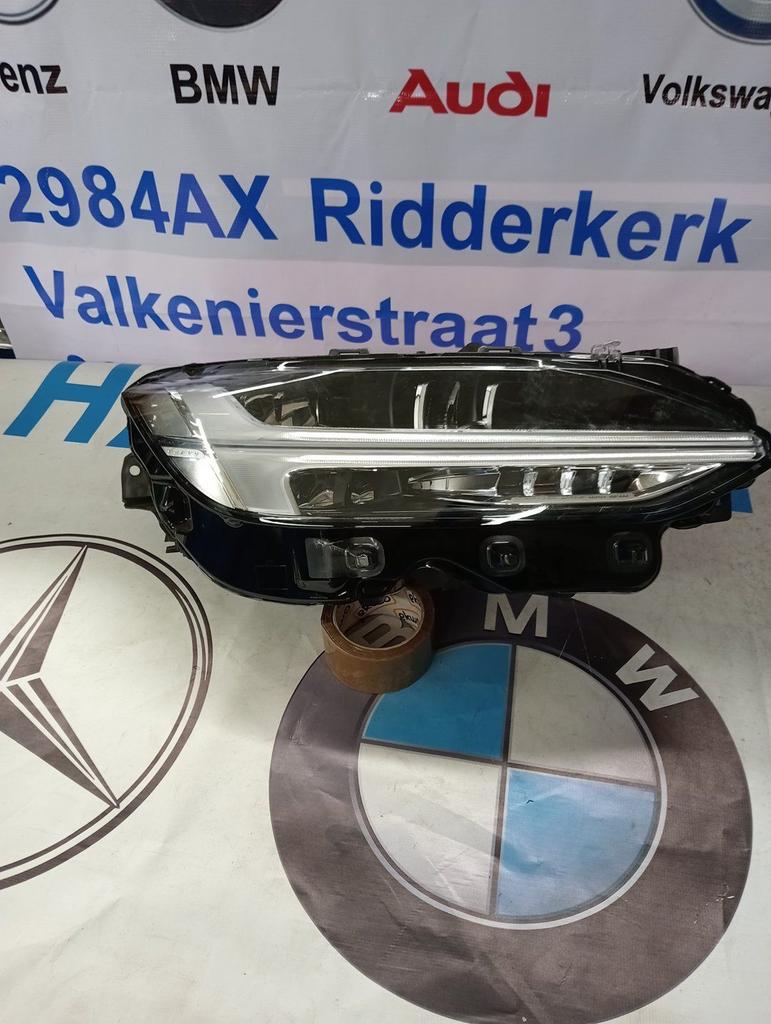 Volvo v90 AED8W koplamp rechts, Gebruikt, -, -, -