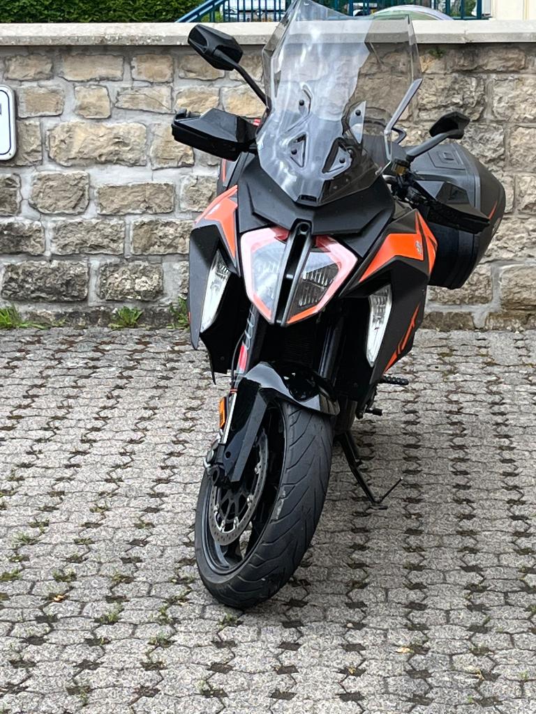 KTM superduke GT 2020, Motos, Motos | KTM, Tourisme, Occasion, Permis Moto A1 minimum, 2 cylindres