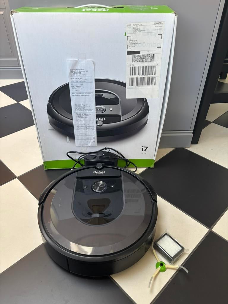 iRobot Roomba i7 - Slimme robotstofzuiger met doos, Elektronische apparatuur, Stofzuigers, Ophalen of Verzenden, Zo goed als nieuw